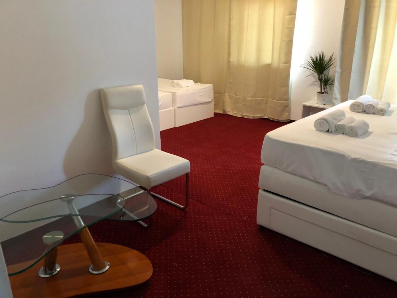 Hotel Park Цриквеница Экстерьер фото